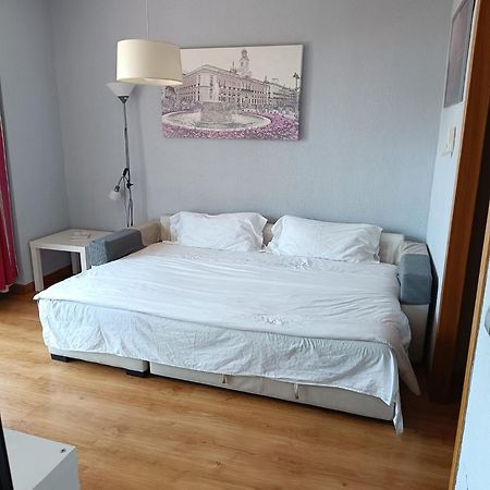 Apartamento Calle Mauricio Legendre Мадрид Екстериор снимка