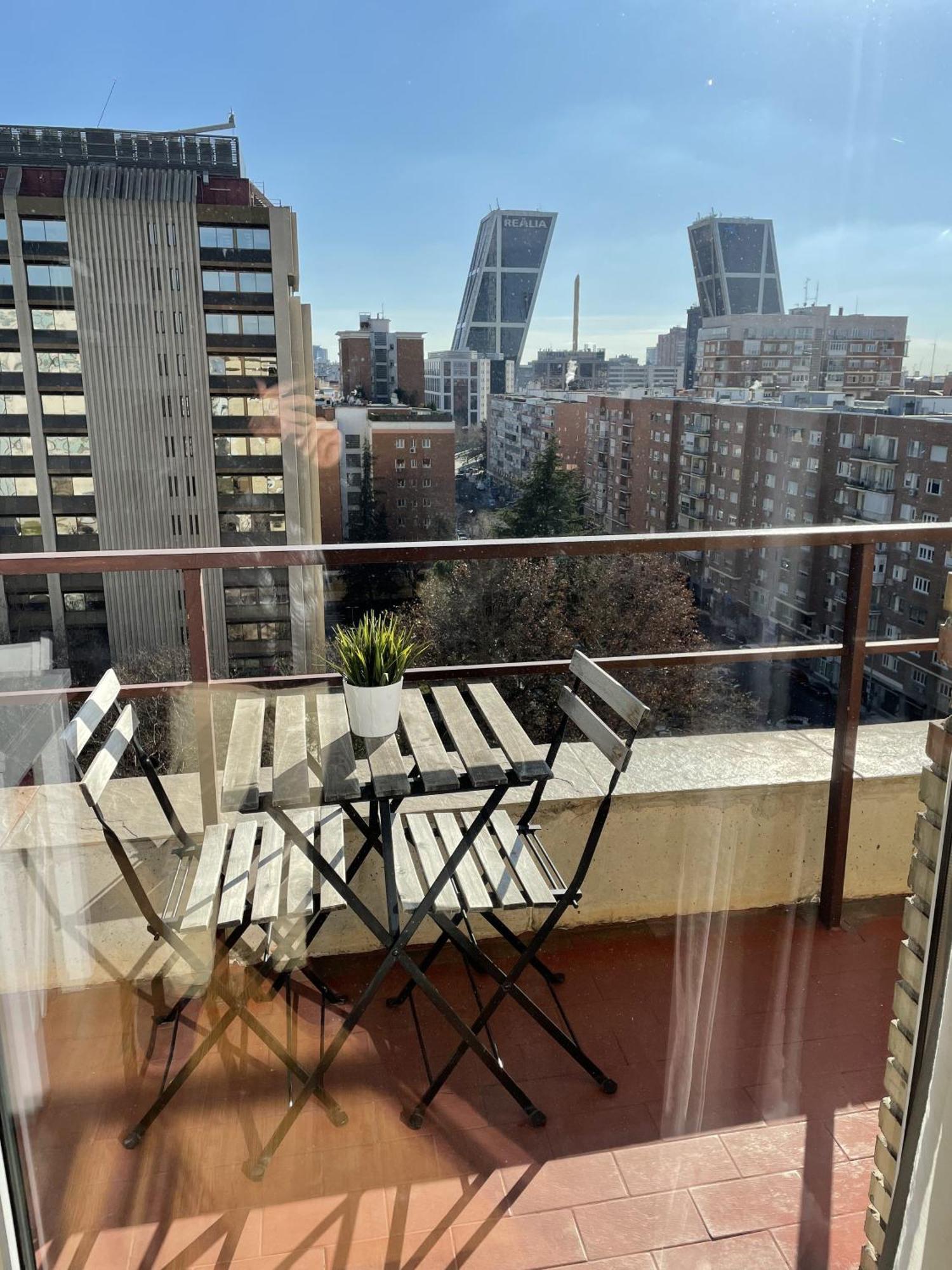 Apartamento Calle Mauricio Legendre Мадрид Екстериор снимка